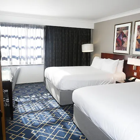 Crowne Plaza - John Lennon Airport By Ihg