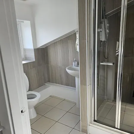 Anfield Contractors * Liverpool