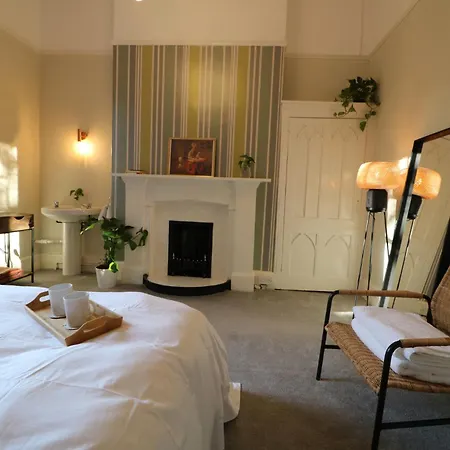Mossley Hill Retreat