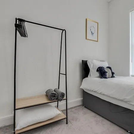 Semesterbostad With Alexandra 2 Free Parking - High Speed Free Wifi Close To Stadiums Liverpool