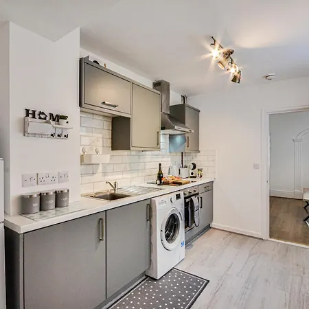 With Alexandra 2 Free Parking - High Speed Free Wifi Close To Stadiums Semesterbostad Liverpool