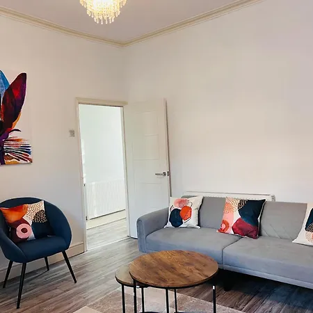 Charming 3-bed Anfield Apartment Liverpool