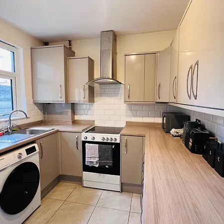 Charming 3-bed Anfield Apartment