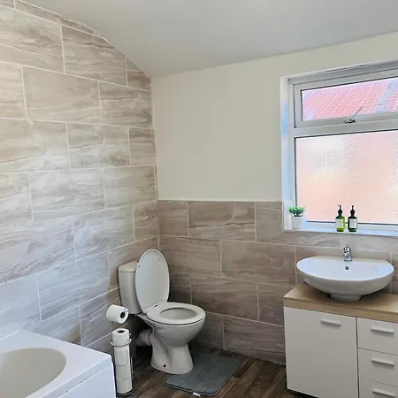 Charming 3-bed Anfield Apartment *