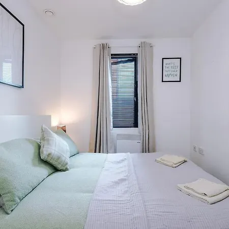 Sleeps 6, Stylish Apartment, Perfect For Groups, Long Term Disc 公寓 利物浦