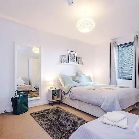 公寓 Sleeps 6, Stylish Apartment, Perfect For Groups, Long Term Disc