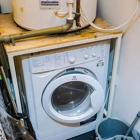 Sleeps 6, Stylish Apartment, Perfect For Groups, Long Term Disc 公寓
