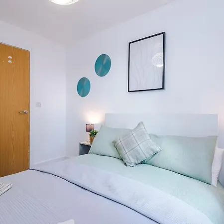 Sleeps 6, Stylish Apartment, Perfect For Groups, Long Term Disc 公寓 *