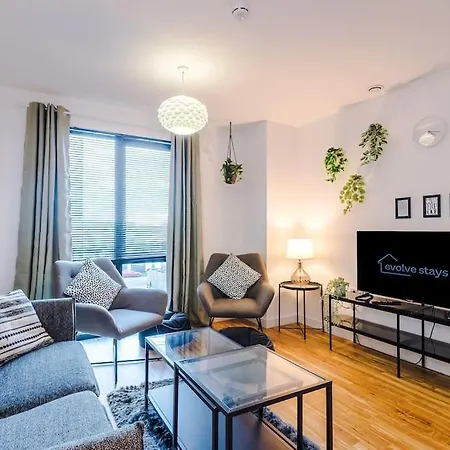Sleeps 6, Stylish Apartment, Perfect For Groups, Long Term Disc * 利物浦