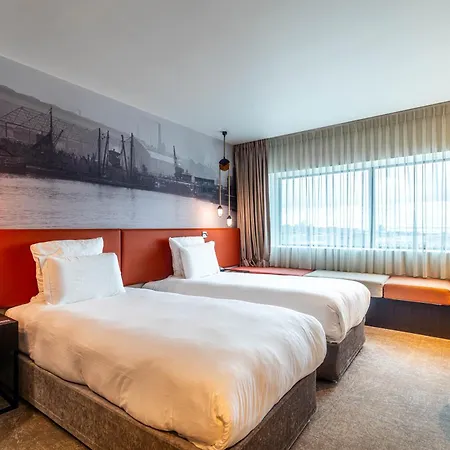 Pullman Ξενοδοχείο 4*