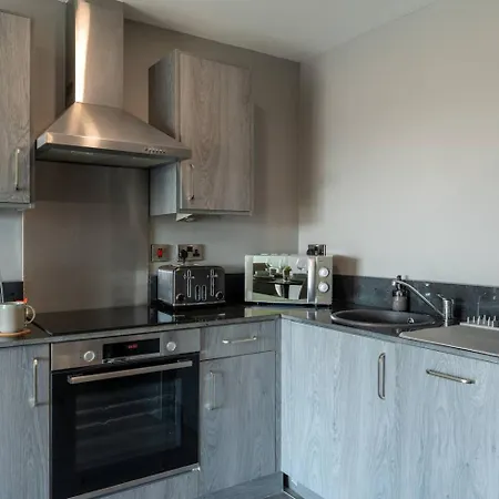 Monarchs Quay 2-bed Flat By Waterfront