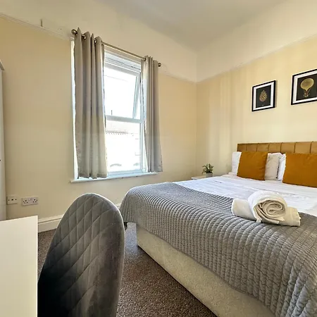 公寓 Modern 5 Bedroom House Near Lark Lane 利物浦