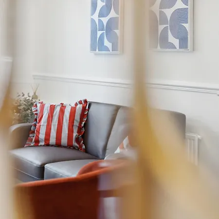 度假居 Lillian Rd | Anfield Cozy House - By Vichy *