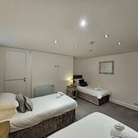Bed & Breakfast Customs House Liverpool