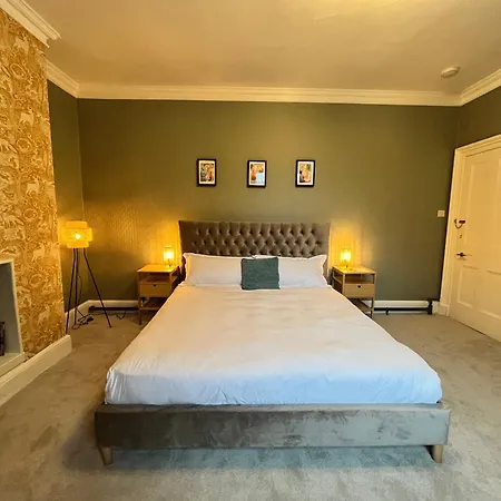 Mossley Hill Retreat * Liverpool