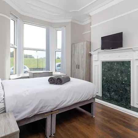 Guest house 1 At Jubilee House - Free Parking, Self Check-in, Fast Wifi And Smart Tv By Yoko Liverpool