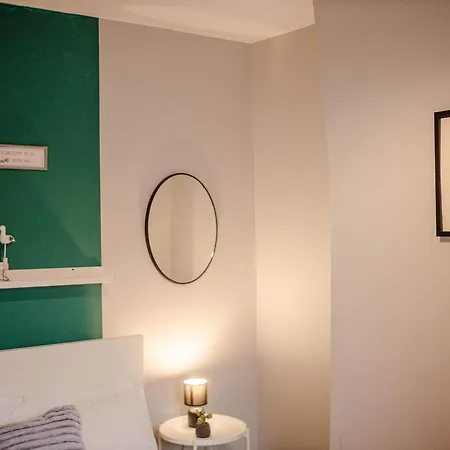 The Shamrock Stadium Side Retreat - Spacious House - Free Parking Casa vacanze
