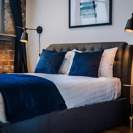 Stylish For 8 Guests Apartment