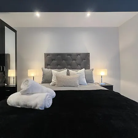 The Seven Aparthotel
