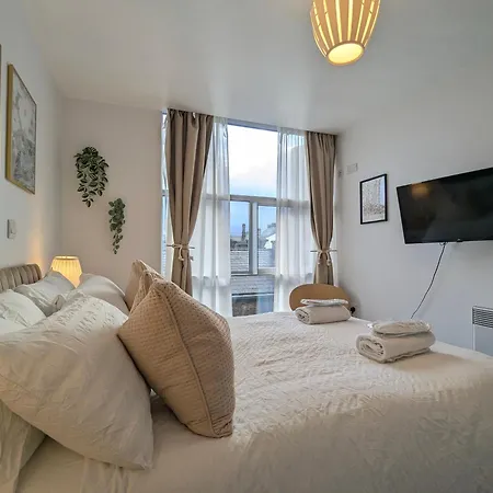 Apartamento Centre Morden 1-bedroom Near Dock