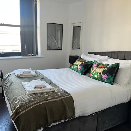 Mathew Street 1 Bed Sleeps 6