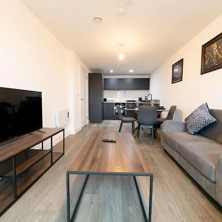 Spacious 1 Bed In W Views Λίβερπουλ