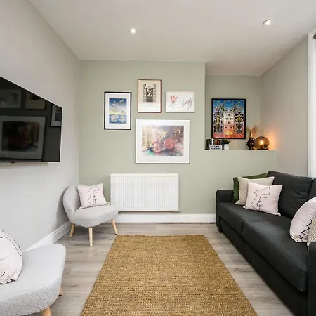 Lennon's Place Sleeping 5 Guests Apartamento