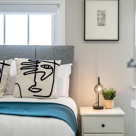Attico Sleeping 6 Guests * Liverpool