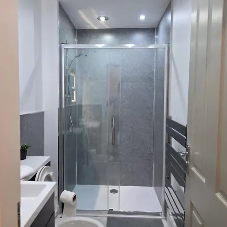 18 Anfield 5 Min Walk Sleeps 7 4br 5bed 3bathrms * Liverpool