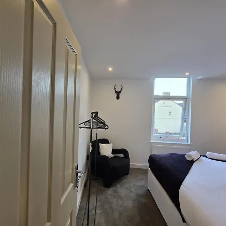 18 Anfield 5 Min Walk Sleeps 7 4br 5bed 3bathrms Casa de Férias Liverpool