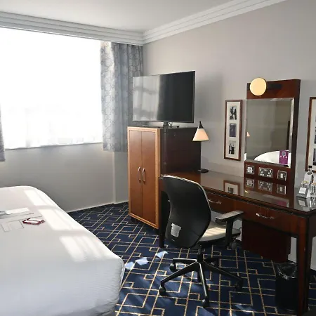 Crowne Plaza - John Lennon Airport By Ihg 4* Ливерпуль