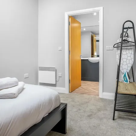 St George's Quarter - Luxury - Duplex - Free Parking - From - Free Wifi - Newly Renovated - Moorfeilds 利物浦