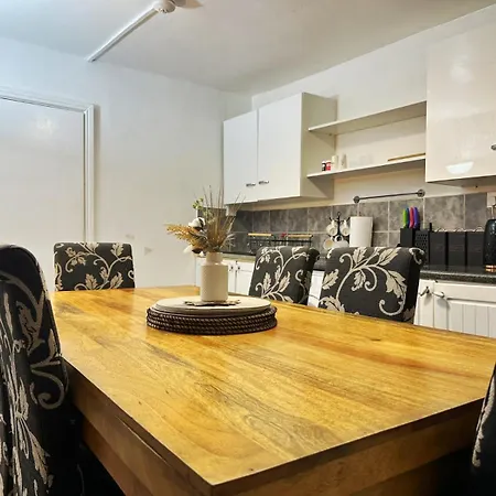 Specious - Pet Friendly Liverpool