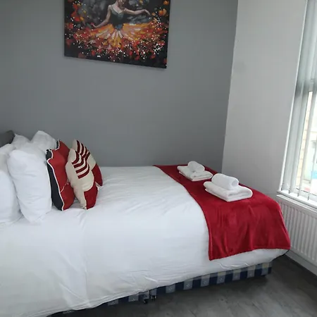 Sefton House By Smart Corporate Holiday home *