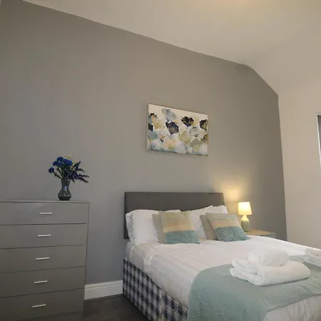 Sefton House By Smart Corporate Holiday home *
