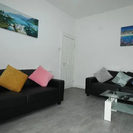 Sefton House By Smart Corporate Holiday home *