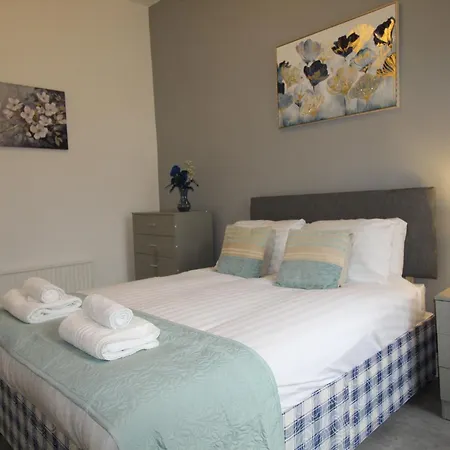 Sefton House By Smart Corporate Holiday home *