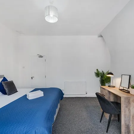 Cameron House - Air Host & Holiday home *