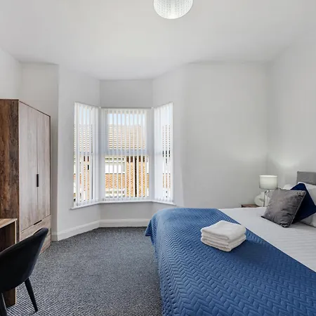 Cameron House - Air Host & Holiday home *