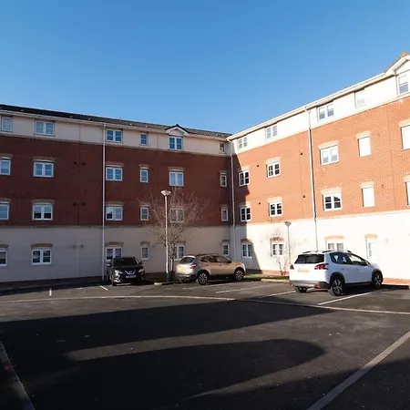 3 Bedroom Flat W Parking Apartment Liverpool