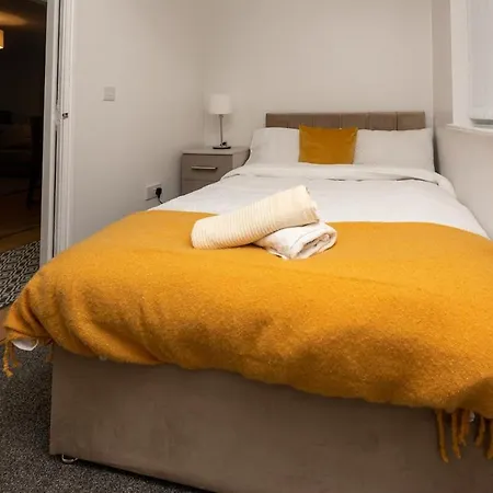 3 Bedroom Flat W Parking