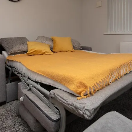 Apartment 3 Bedroom Flat W Parking Liverpool