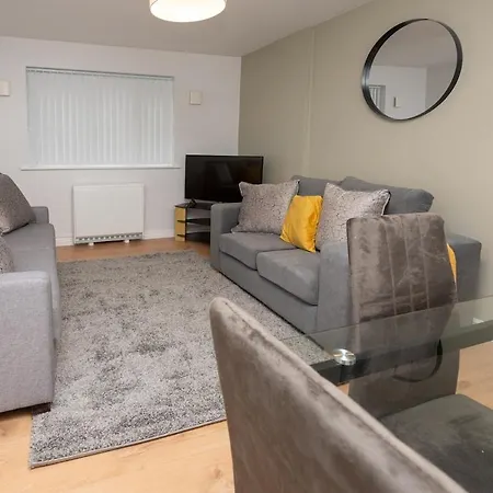 3 Bedroom Flat W Parking