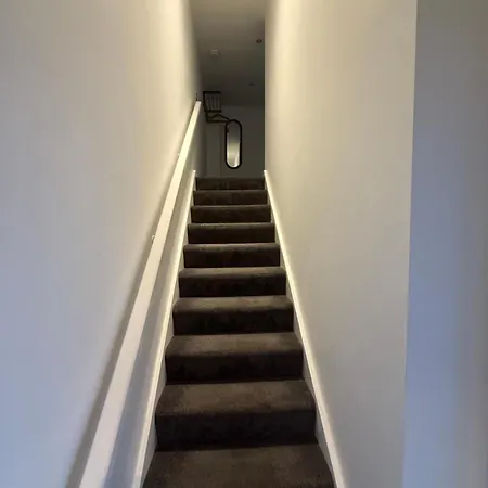 5 Halifax House 7 *