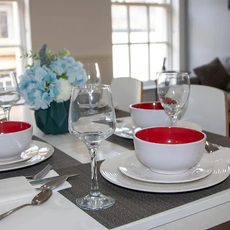 Spacious 5 Bed En-suite Flat Апартаменты Ливерпуль