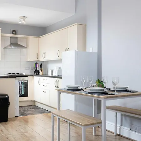 Stylish 1-bed Flat In Appartement Liverpool