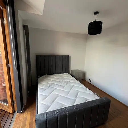 Balcony Street View 1-Bed Apt- Central Liverpool Appartement
