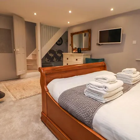 Ismay Lounge Apartment- Titanic Interest Lejlighed *