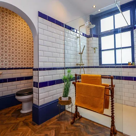 Ismay Lounge Apartment- Titanic Interest *