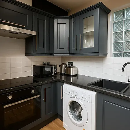 Balcony Street View 1-Bed Apt- Central Liverpool Liverpool